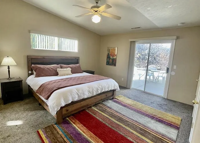 Spacious Pet-friendly Wfenced Yard & Prescott