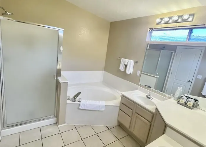 Spacious Pet-friendly Wfenced Yard & Holiday home Prescott